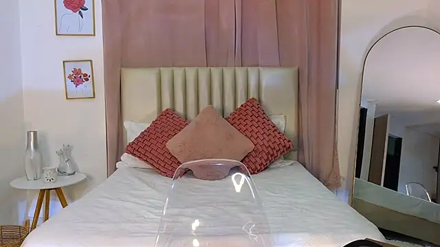 Snapshot of KristennBlue chatting on February 2025 04:15:01 AM KristennBlue online show from February 2025 04:15:01 AM