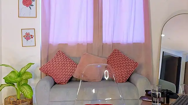 Snapshot of KristennBlue chatting on March 2025 10:49:01 PM KristennBlue online show from March 2025 10:49:01 PM