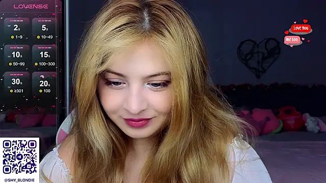 Snapshot of shy_blondiee chatting on January 2025 10:33:01 PM shy blondiee online show from January 2025 10:33:01 PM