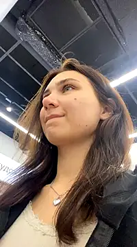 Snapshot of QuitieLia chatting on December 2024 04:29:02 PM QuitieLia online show from December 2024 04:29:02 PM