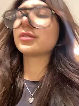 Snapshot of QuitieLia chatting on December 2024 02:17:02 PM QuitieLia online show from December 2024 02:17:02 PM