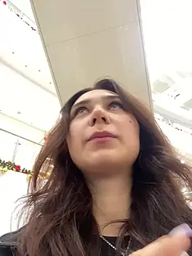 Snapshot of QuitieLia chatting on December 2024 08:14:02 AM QuitieLia online show from December 2024 08:14:02 AM