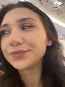 Snapshot of QuitieLia chatting on January 2025 03:25:01 PM QuitieLia online show from January 2025 03:25:01 PM