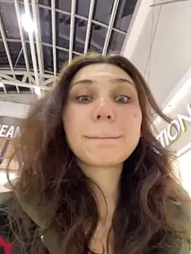 Snapshot of QuitieLia chatting on January 2025 03:18:01 PM QuitieLia online show from January 2025 03:18:01 PM