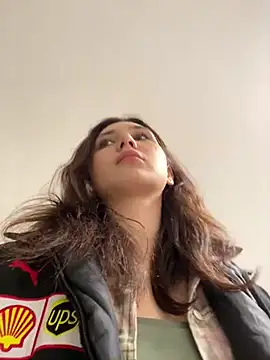 Snapshot of QuitieLia chatting on January 2025 03:10:01 PM QuitieLia online show from January 2025 03:10:01 PM