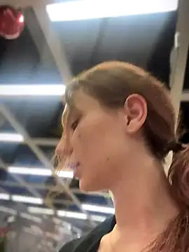 Snapshot of QuitieLia chatting on October 2025 08:22:02 AM QuitieLia online show from October 2025 08:22:02 AM