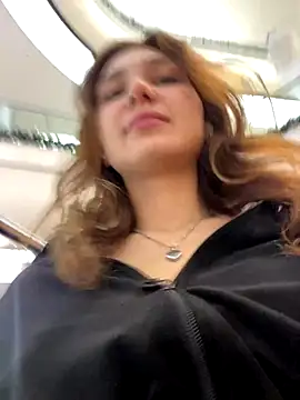 Snapshot of QuitieLia chatting on November 2025 08:36:02 AM QuitieLia online show from November 2025 08:36:02 AM