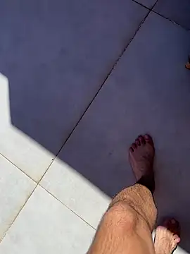 Snapshot of cagoulegrosse chatting on February 2025 02:18:01 PM cagoulegrosse online show from February 2025 02:18:01 PM