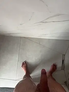 Snapshot of cagoulegrosse chatting on September 2025 07:32:01 AM cagoulegrosse online show from September 2025 07:32:01 AM