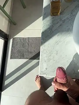 Snapshot of cagoulegrosse chatting on March 2026 09:15:02 AM cagoulegrosse online show from March 2026 09:15:02 AM