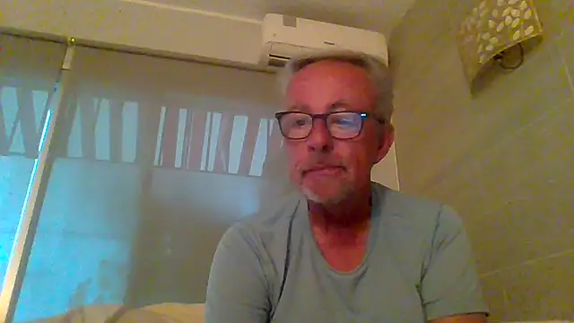 tuggy59 online show from November 2025 06:52:01 AM