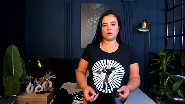 taylor bennet online show from February 2025 06:26:01 PM