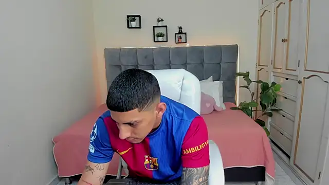 Alex cute77 online show from January 2025 12:24:01 PM