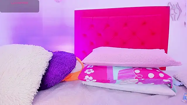 Sofia Girl  online show from February 2025 07:04:02 AM