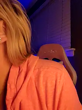 Snapshot of Southern_Bella chatting on February 2025 12:11:01 PM Southern Bella online show from February 2025 12:11:01 PM