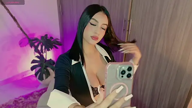 Snapshot of LindseyMoss chatting on December 2025 05:58:01 AM LindseyMoss online show from December 2025 05:58:01 AM