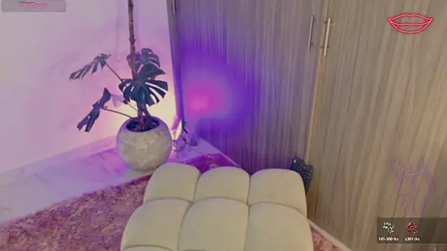 Snapshot of LindseyMoss chatting on January 2026 12:58:02 AM LindseyMoss online show from January 2026 12:58:02 AM