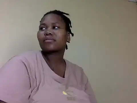 Snapshot of Real1SweetQueen chatting on February 2025 08:10:01 PM Real1SweetQueen online show from February 2025 08:10:01 PM