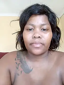 Snapshot of Real1SweetQueen chatting on March 2025 01:35:02 PM Real1SweetQueen online show from March 2025 01:35:02 PM