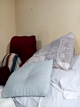 Snapshot of Real1SweetQueen chatting on March 2025 02:44:02 PM Real1SweetQueen online show from March 2025 02:44:02 PM