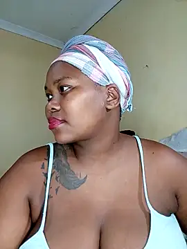 Snapshot of Real1SweetQueen chatting on March 2025 07:06:01 PM Real1SweetQueen online show from March 2025 07:06:01 PM