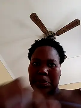 Snapshot of Real1SweetQueen chatting on March 2025 01:15:01 PM Real1SweetQueen online show from March 2025 01:15:01 PM