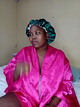 Snapshot of Real1SweetQueen chatting on March 2025 05:34:02 PM Real1SweetQueen online show from March 2025 05:34:02 PM