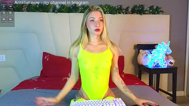 annief0x online show from January 2025 02:54:02 AM