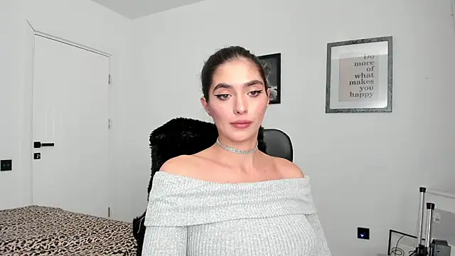 Snapshot of PortraitMarie chatting on January 2025 04:57:02 PM PortraitMarie online show from January 2025 04:57:02 PM