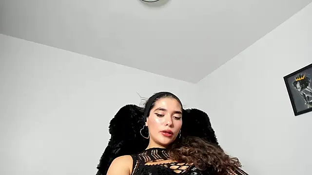 Snapshot of PortraitMarie chatting on January 2025 05:56:01 PM PortraitMarie online show from January 2025 05:56:01 PM