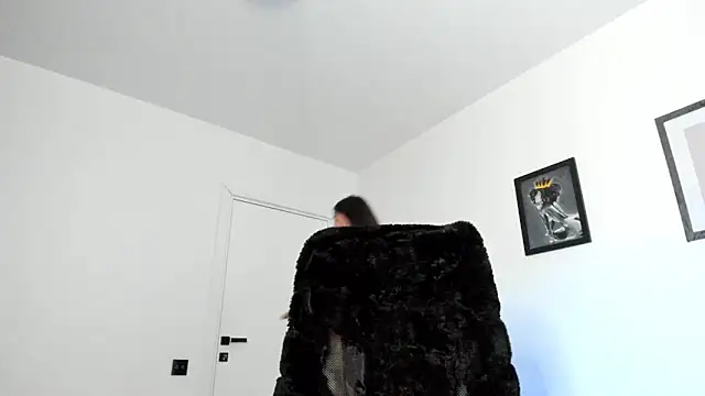 Snapshot of PortraitMarie chatting on January 2025 07:18:02 PM PortraitMarie online show from January 2025 07:18:02 PM