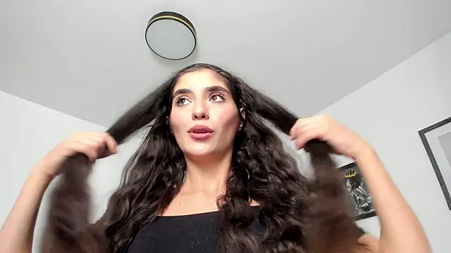 Snapshot of PortraitMarie chatting on February 2025 02:56:02 PM PortraitMarie online show from February 2025 02:56:02 PM