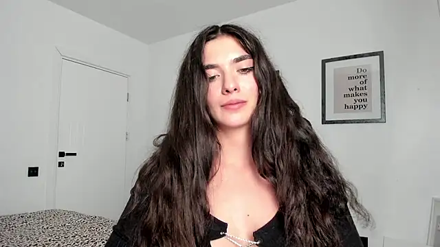 Snapshot of PortraitMarie chatting on February 2025 11:49:01 PM PortraitMarie online show from February 2025 11:49:01 PM