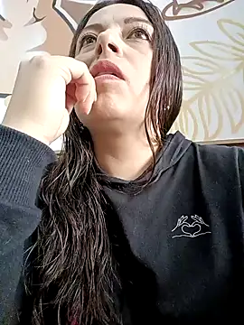 Snapshot of seherlatin chatting on February 2025 04:13:02 PM seherlatin online show from February 2025 04:13:02 PM