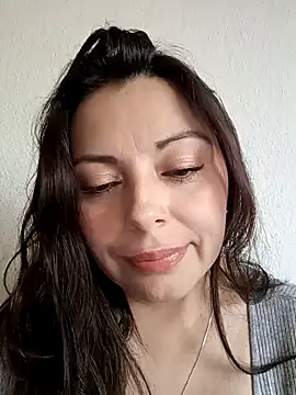 Snapshot of seherlatin chatting on March 2025 09:27:02 PM seherlatin online show from March 2025 09:27:02 PM