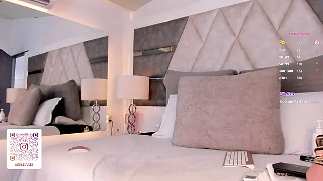 Snapshot of Gabbyy_ chatting on February 2025 06:19:02 PM Gabbyy online show from February 2025 06:19:02 PM