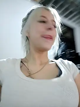 Snapshot of eva-2023 chatting on January 2025 07:39:01 PM eva-2023 online show from January 2025 07:39:01 PM