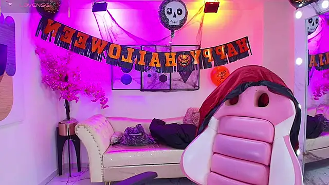 Isa reel online show from October 2025 07:25:01 PM