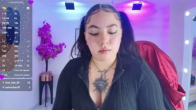 Snapshot of Isa_reel chatting on March 2026 08:02:01 PM Isa reel online show from March 2026 08:02:01 PM