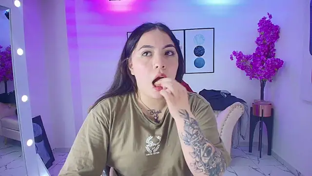 Snapshot of Isa_reel chatting on March 2026 07:47:01 PM Isa reel online show from March 2026 07:47:01 PM