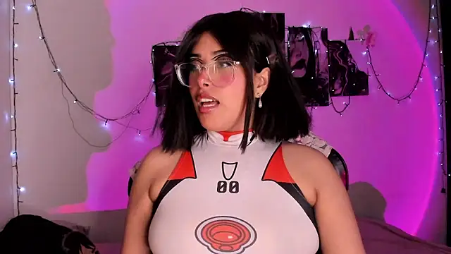 Snapshot of willow_poisson chatting on December 2025 05:11:02 PM willow poisson online show from December 2025 05:11:02 PM