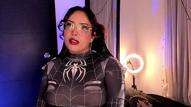 willow poisson online show from July 2026 09:10:02 PM