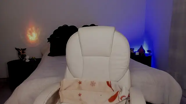 emilydolshe2 online show from October 2025 02:24:02 PM