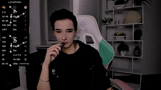 Snapshot of _Rein_ramm chatting on October 2025 07:08:01 PM Rein ramm online show from October 2025 07:08:01 PM