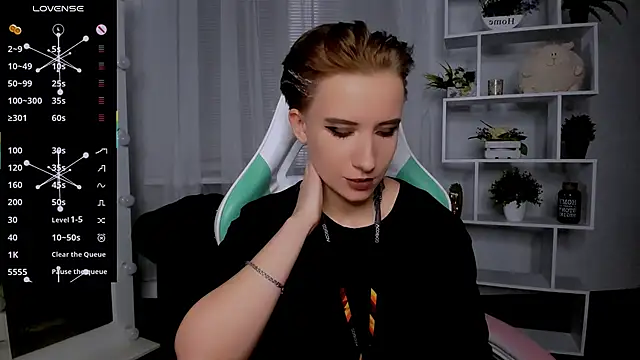 Snapshot of _Rein_ramm chatting on November 2025 05:45:02 PM Rein ramm online show from November 2025 05:45:02 PM