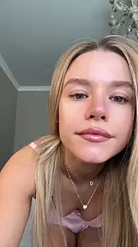 Snapshot of JessIsLove chatting on April 2026 05:08:02 AM JessIsLove online show from April 2026 05:08:02 AM