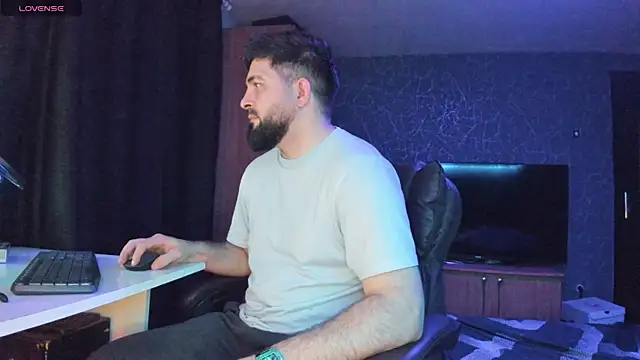 Snapshot of Eduu2322 chatting on January 2025 09:35:02 PM Eduu2322 online show from January 2025 09:35:02 PM