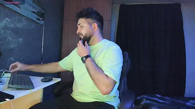 Snapshot of Eduu2322 chatting on March 2025 10:29:02 PM Eduu2322 online show from March 2025 10:29:02 PM