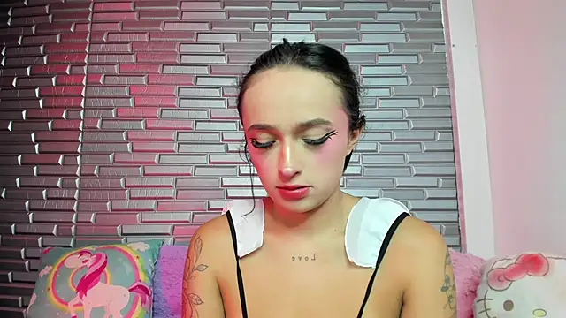 issagarcia online show from December 2024 02:05:01 PM