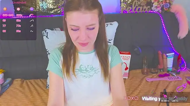 Snapshot of AlexaStoun chatting on February 2025 05:15:01 PM AlexaStoun online show from February 2025 05:15:01 PM